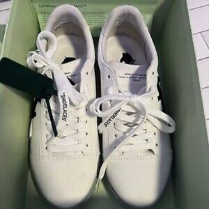 Off-White Womens Vulcanized Low Top Sneakers EU 40, US10 White Black Gray Canvas